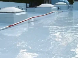 איטום גגות מחיר – מה באמת חשוב לדעת לפני שמתחילים?